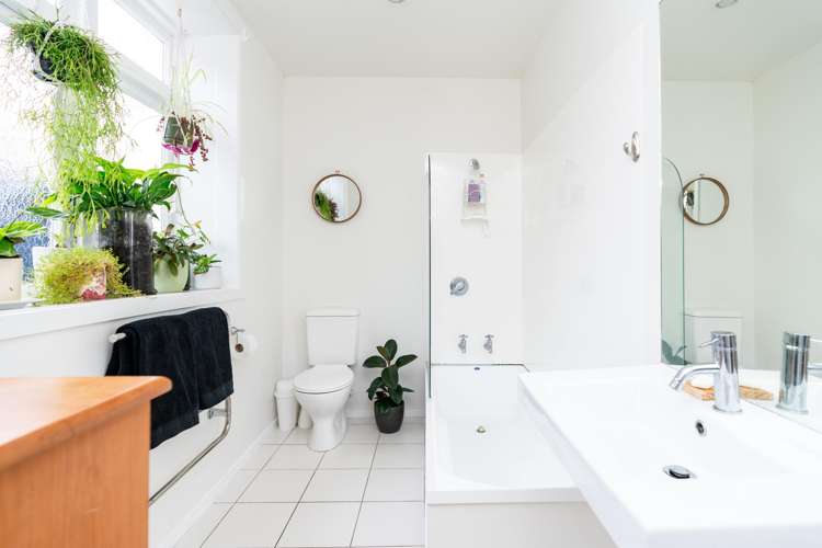 24 Charlotte Avenue Brooklyn_18