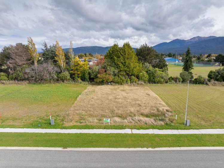 55 Tukare Loop Te Anau_10