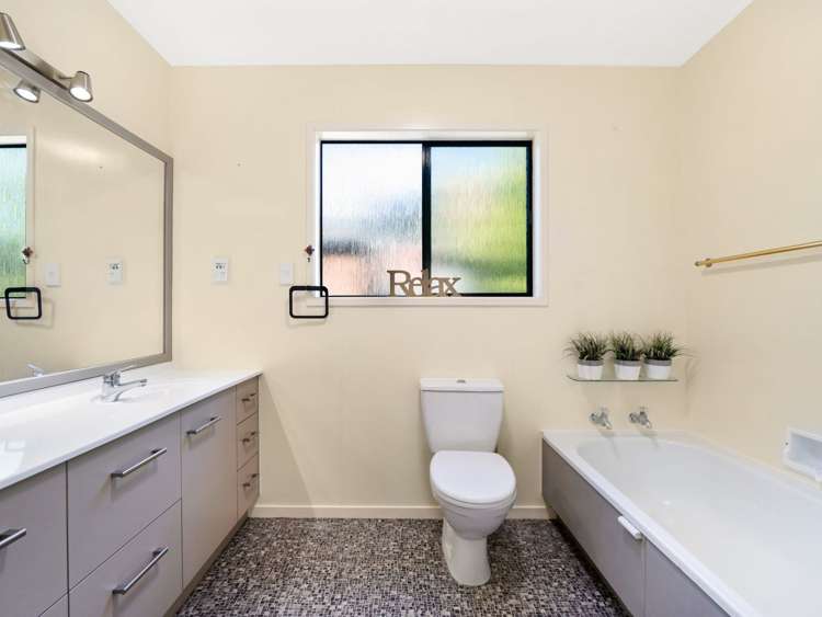 10 Iles Road Lynmore_12