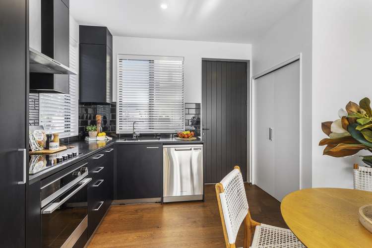 6/20 Trent Street Island Bay_5