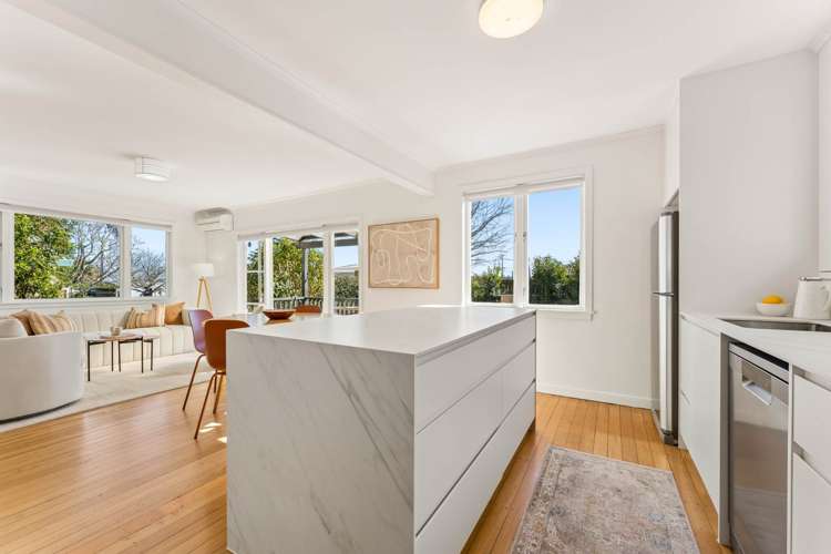 6 Tiri Tiri Road Birkdale_10