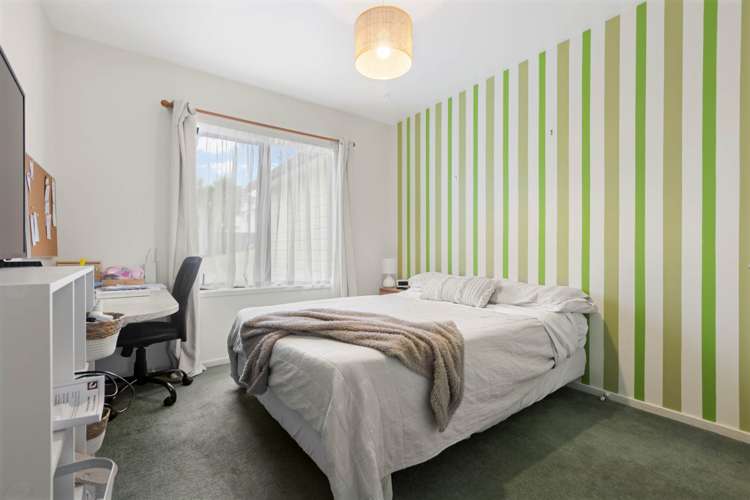 9 Loughanure Place Massey_11