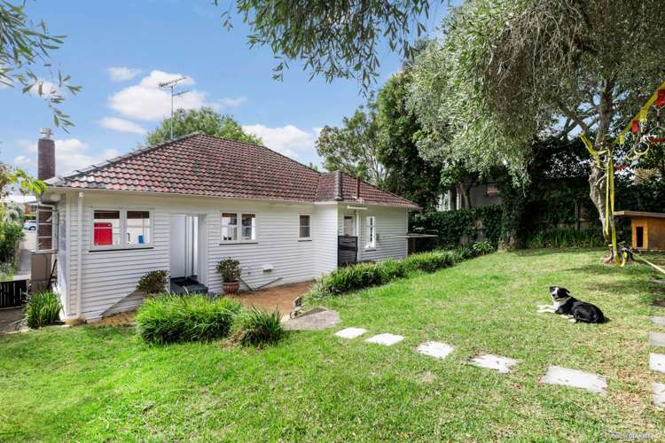 12 Handley Avenue Narrow Neck_13