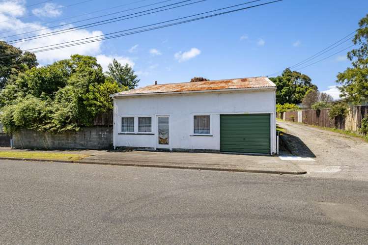 1/24a Cowling Road Hurdon_2