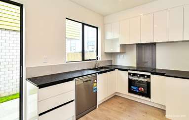 2/3226 Great North Road_4