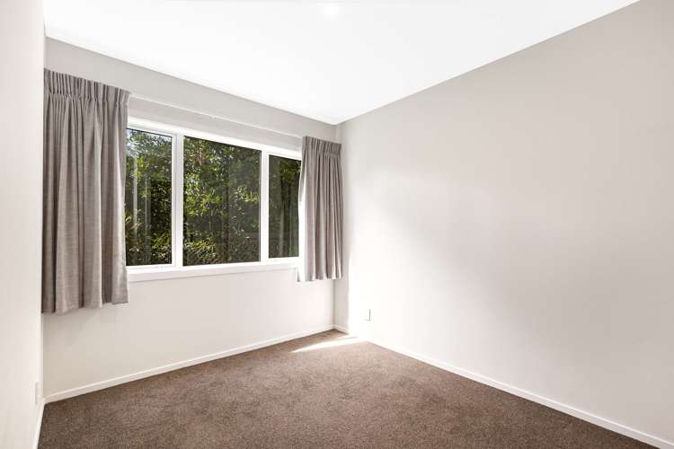 3A Hillview Crescent Paparangi_23
