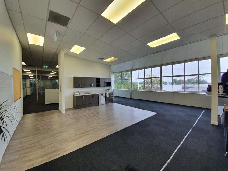 131 Lincoln Road Henderson_5