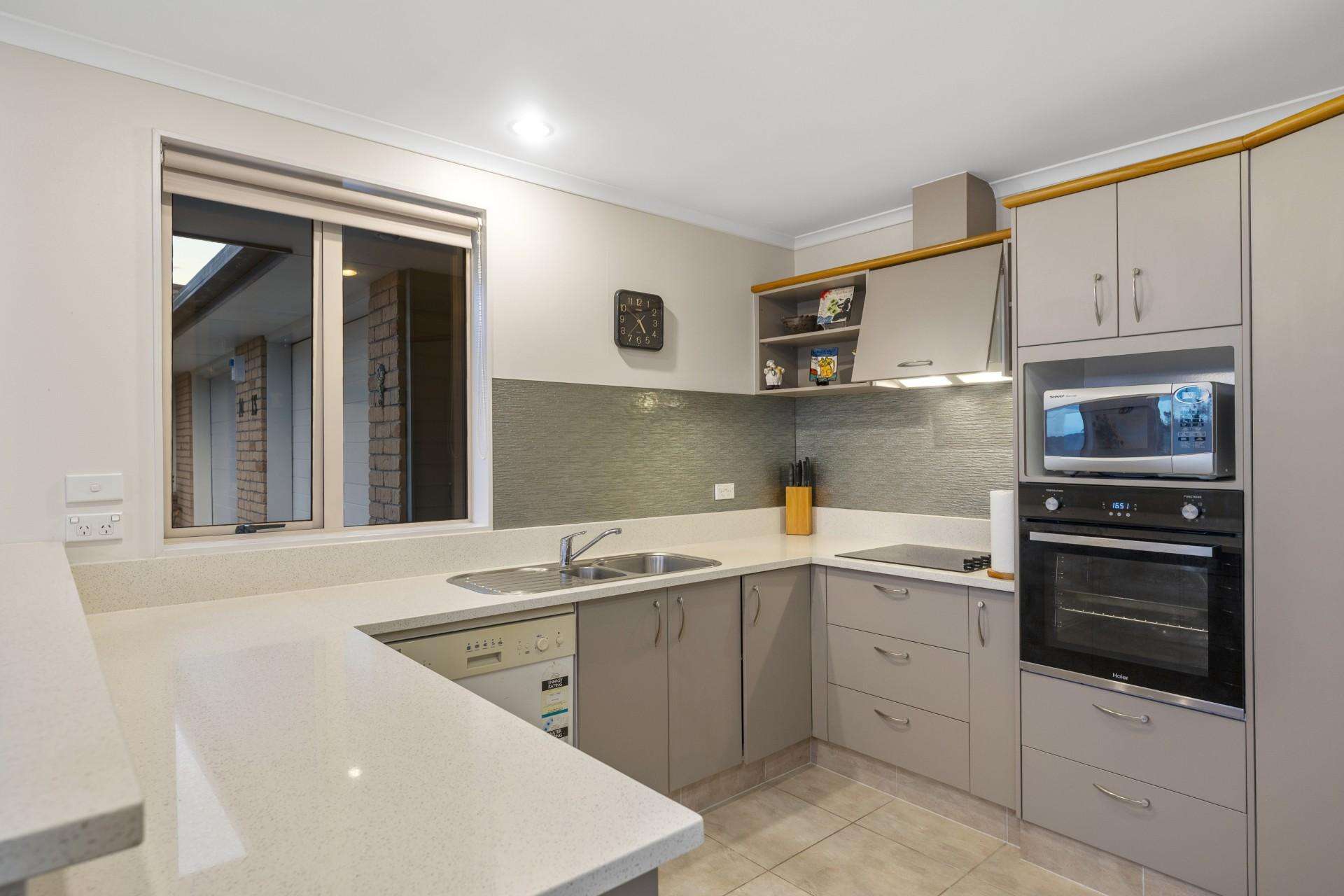13/17 Simmonds Grove Greerton_0