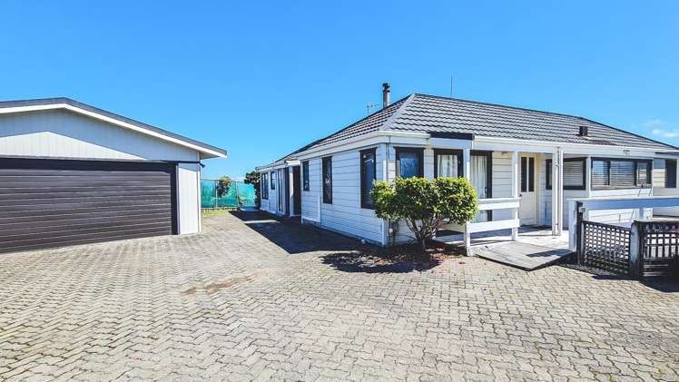  231 Rosetta Road Raumati Beach_1