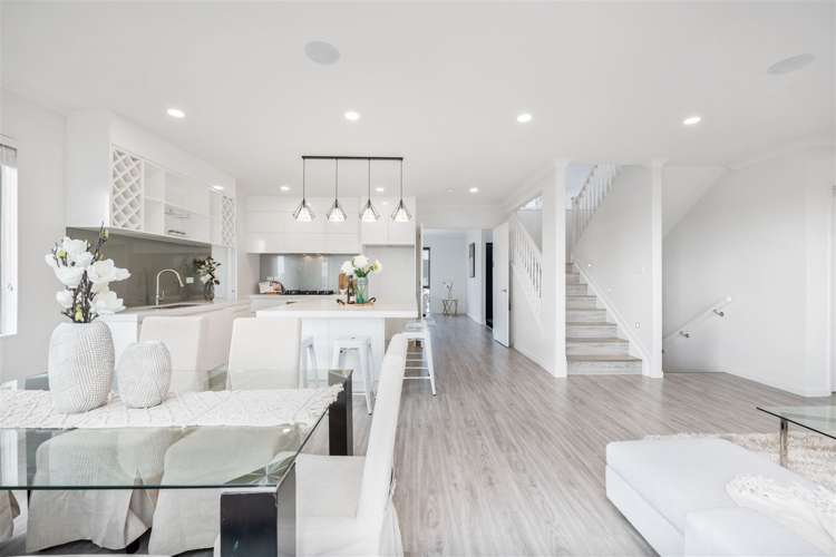 5 Tims Crescent Flat Bush_8