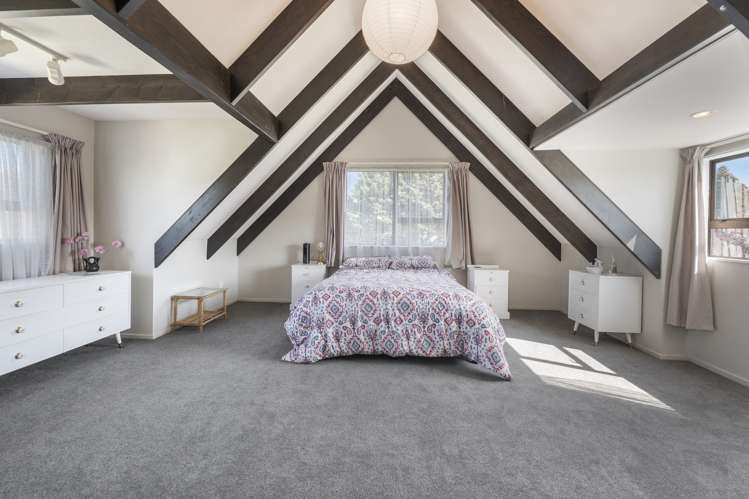 2 Gibbs Place Kinloch_17