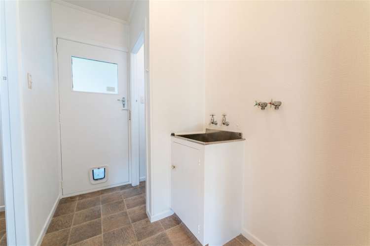 2 George Street Rolleston_10