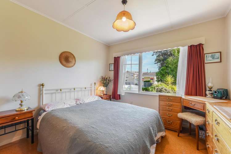 11 Kipling Crescent Stoke_13