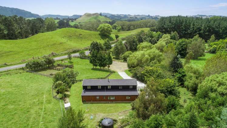 1765 Tutukau Road Kinloch_9