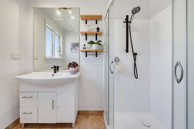 317 Wainoni Road Avondale_14
