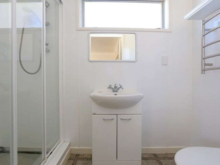 54 Harpham Street Taradale_10