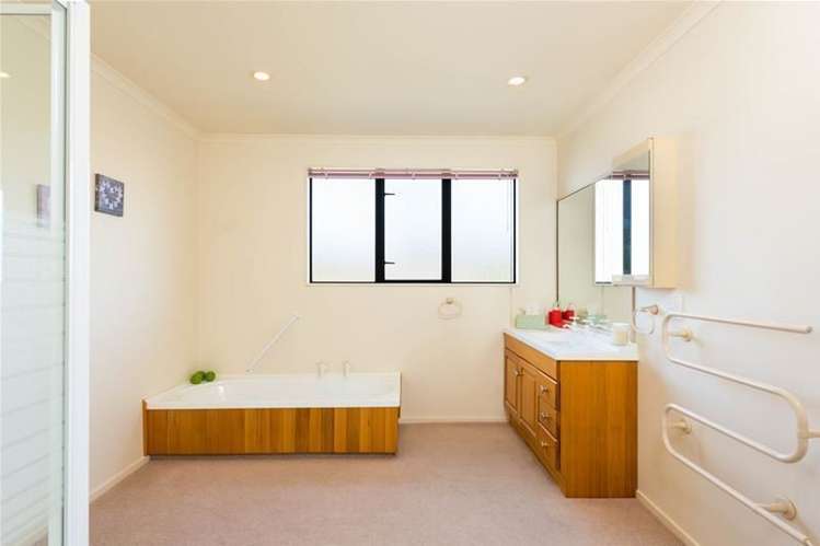 1/37 Beaver Road Blenheim Central_14