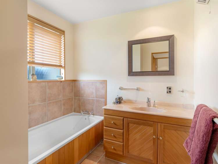 12 Grove Avenue Weston_20