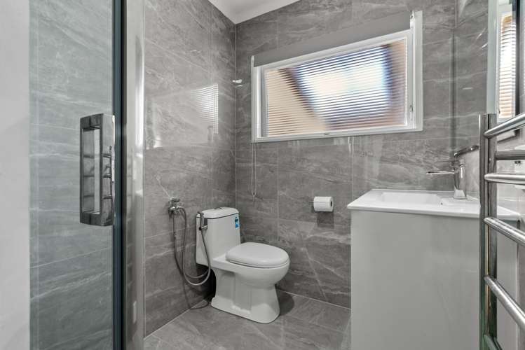 2/60 Grove Road Papakura_7