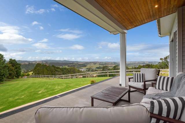 Big Views and Big Shed!