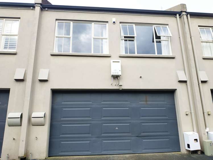 6 Leneford Drive East Tamaki_10