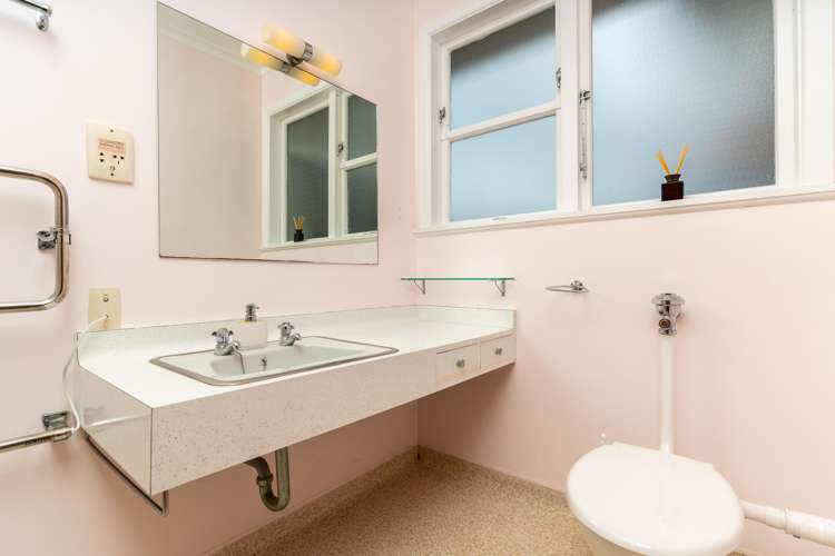 5 Larsen Crescent Tawa_14