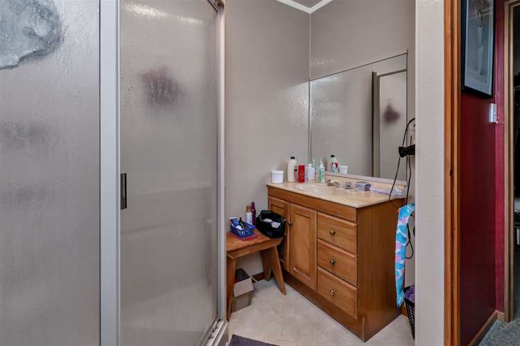 51 Loop Road Otaika_12