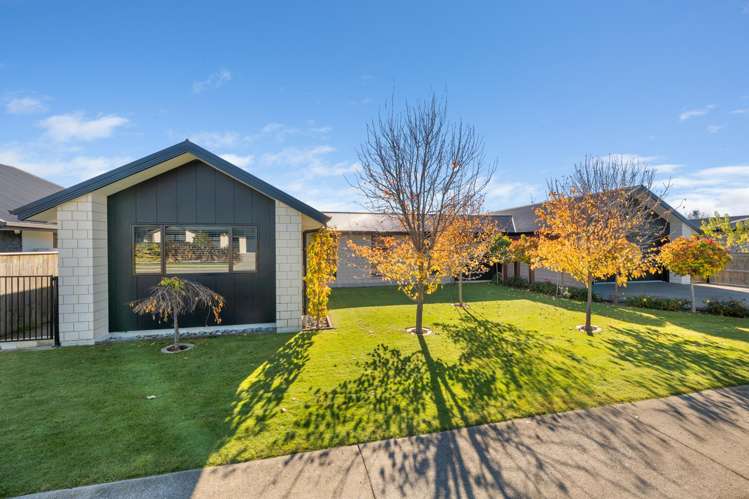 6 Spitfire Drive Burleigh_27