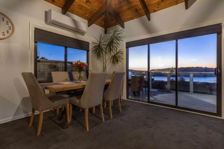 10 Kinloch Place Papakowhai_23