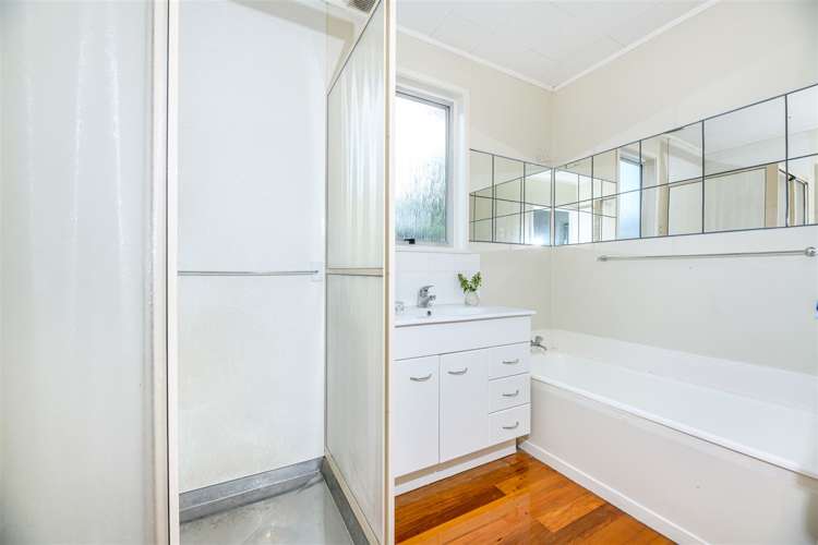 23 Finlow Drive Te Atatu South_10