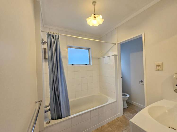 2/126 Redwood Avenue 11538_8