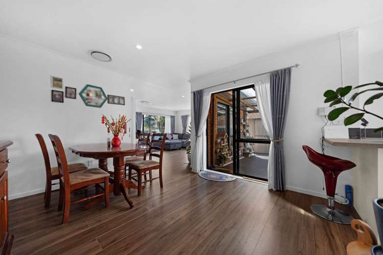 24 Nuneaton Drive Flat Bush_7