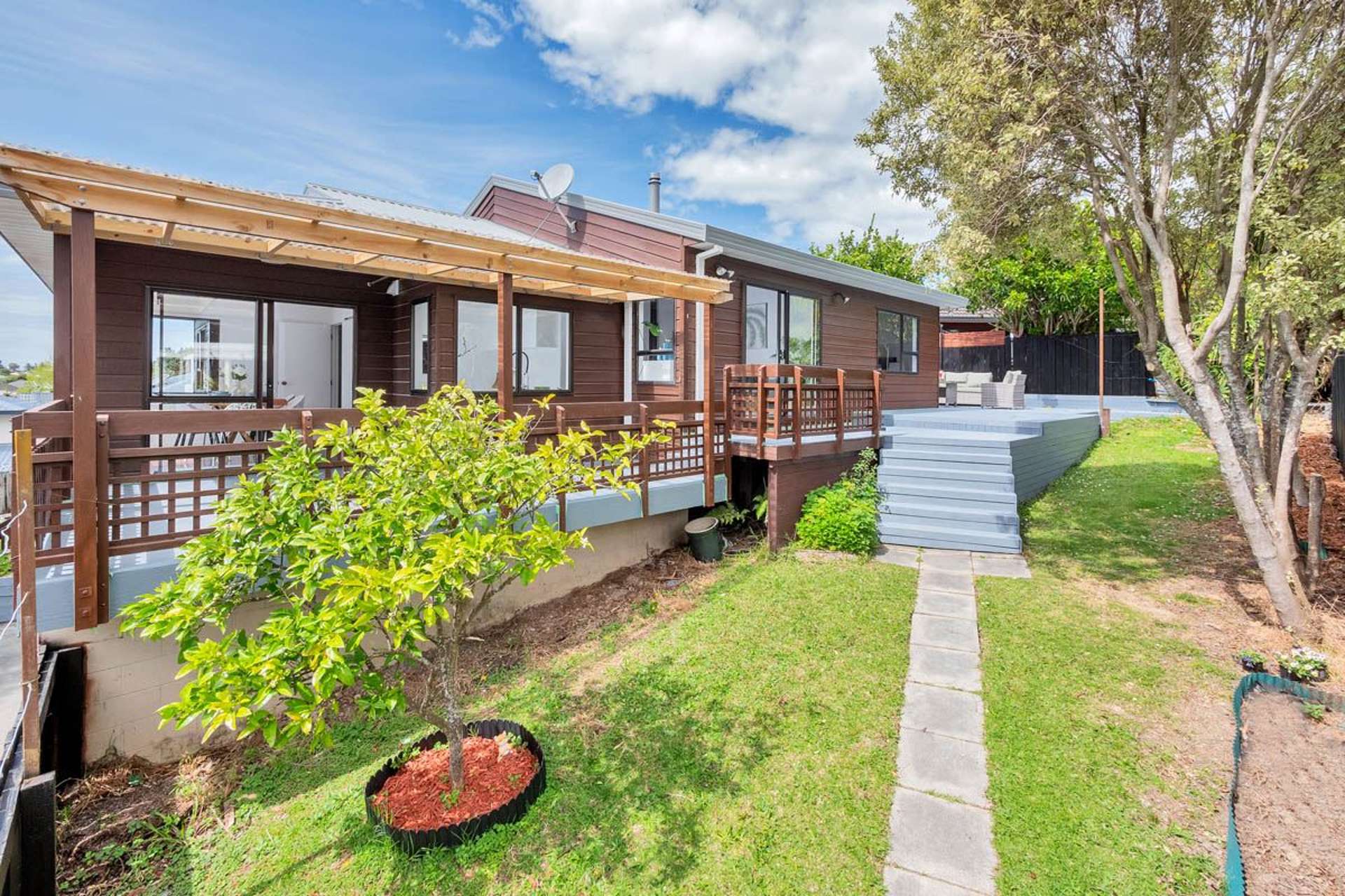 2/22 Bronzewing Terrace Unsworth Heights_0