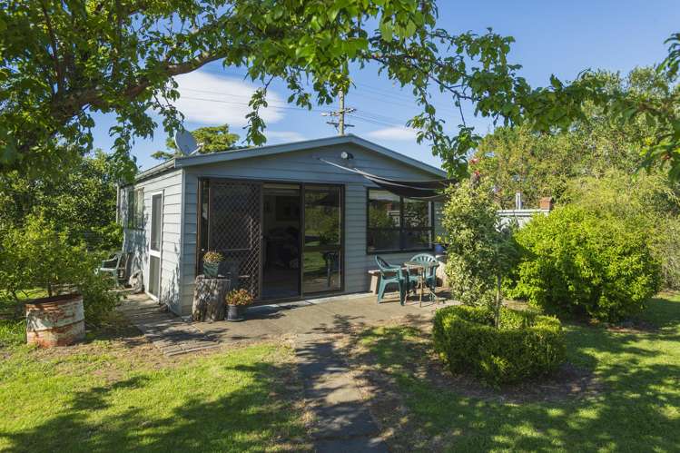 1 Forster Street Tolaga Bay_12