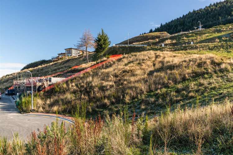 2 Lynch Lane Queenstown Hill_10