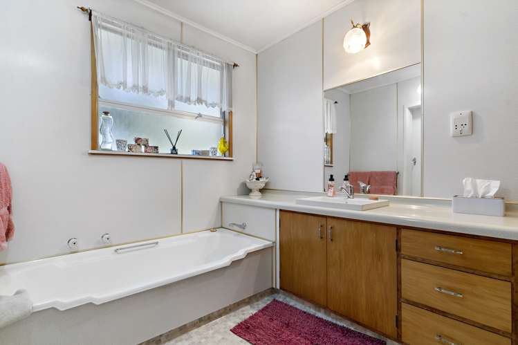 13 Fairbrother Street Carterton_18