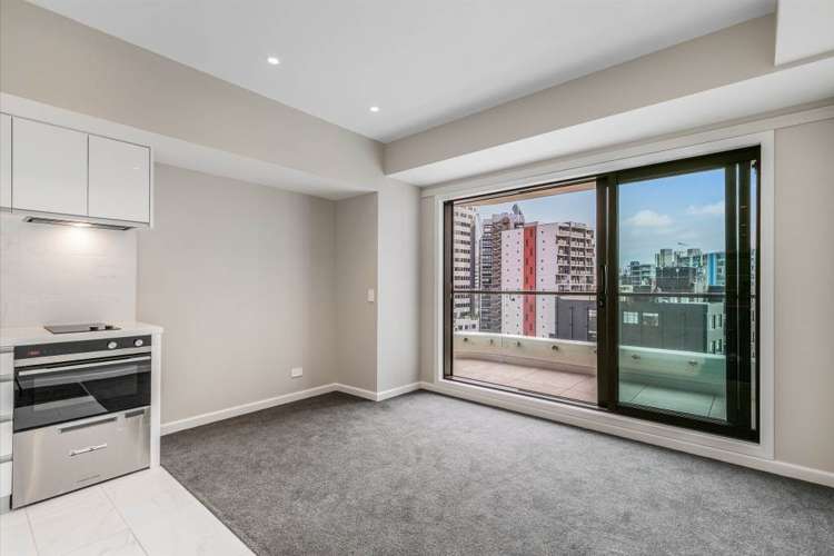 1105/47 Beach Road City Centre_5