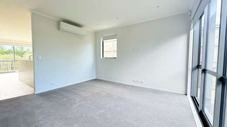 78 Matairangi Avenue Totara Heights_4