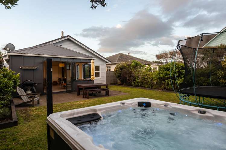 34 Puru Crescent Lyall Bay_14