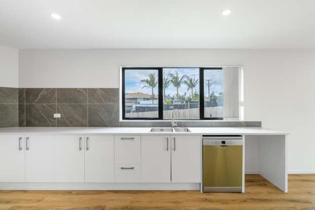 1/25 Vodanovich Road Te Atatu South_3