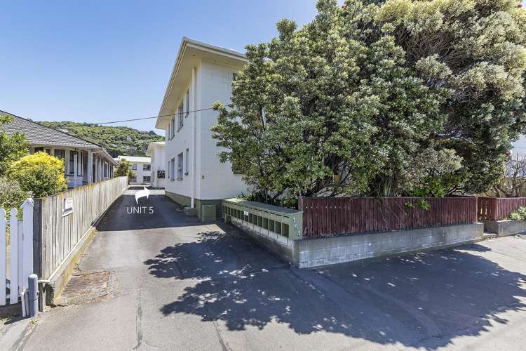 5/154 Onepu Road Lyall Bay_2