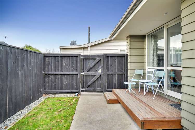 19 Defoe Place Waltham_15