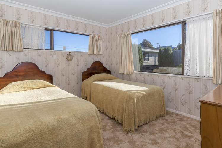 12 Pemberton Crescent Greerton_6