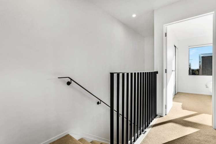 6 Magnetite Lane Flat Bush_24