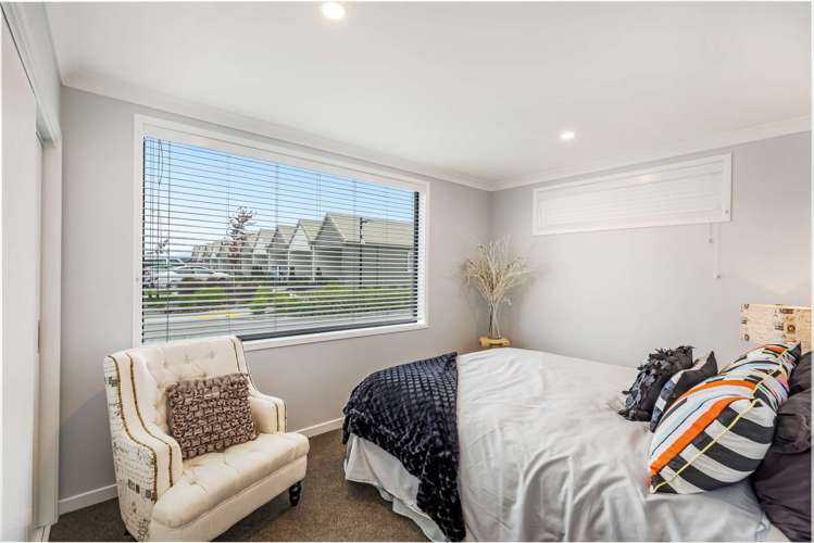 105/30 Bob Robertson Drive Woodend_3