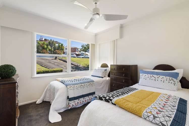 18 Martin Crescent Northcote_11