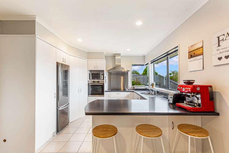 56 Rivervale Grove Stanmore Bay_7