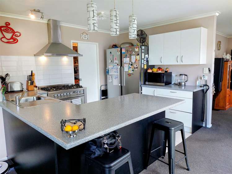 8 Muirfield Rise Te Kamo_7