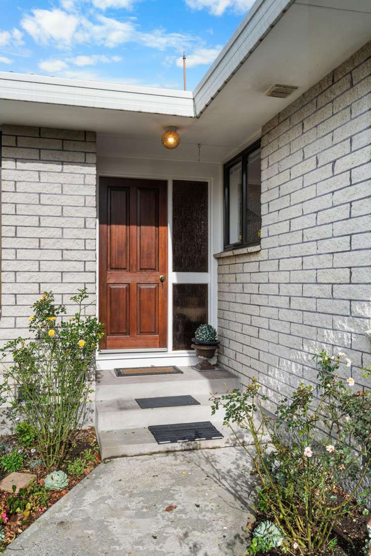 29 Wyatt Place Russley_9