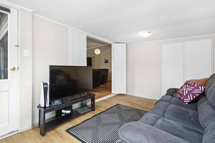 5 South Street Tawa_5